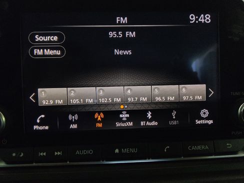 Used 2022 Nissan Rogue SV FWD image 25