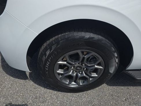 Used 2025 Ford Expedition Active RWD image 8
