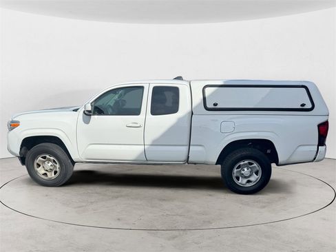 Used 2020 Toyota Tacoma SR image 6