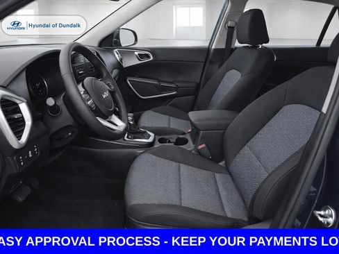 Used 2025 Kia Soul LX image 11