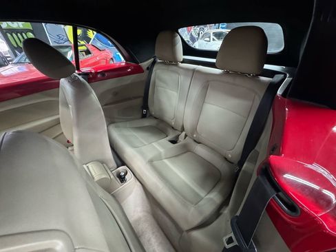 Used 2013 Volkswagen Beetle TDI FWD image 20