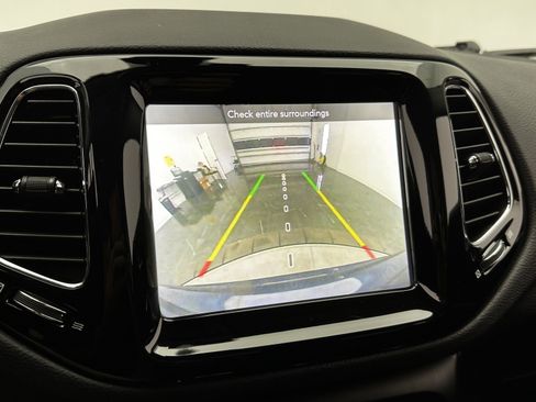 Used 2021 Jeep Compass Limited image 21