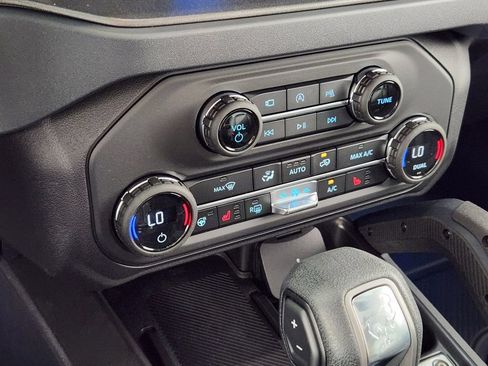 New 2026 Ford Bronco Badlands AWD/4WD image 24