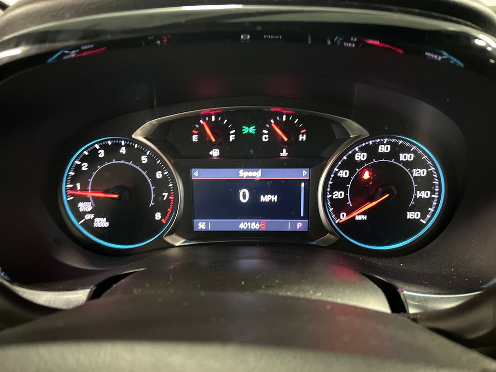 Used 2023 Chevrolet Traverse LT FWD image 16