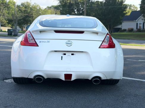 Used 2014 Nissan 370Z Touring w/ Sport Package RWD image 5