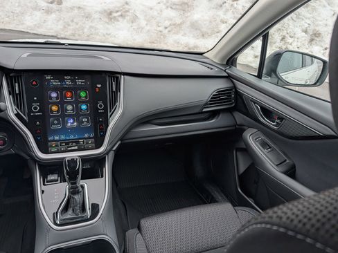 Used 2025 Subaru Outback Premium image 11