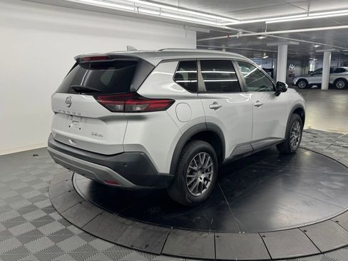 Used 2022 Nissan Rogue SV w/ SV Premium Package AWD/4WD image 5