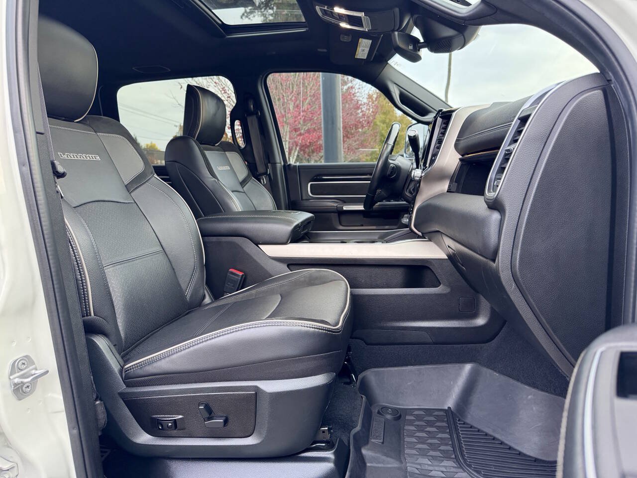 Used 2019 RAM 2500 Laramie AWD/4WD image 9