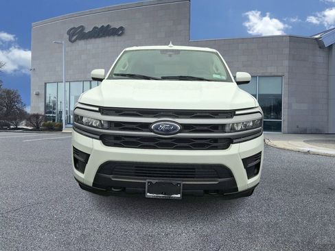 Used 2022 Ford Expedition Max XLT image 2