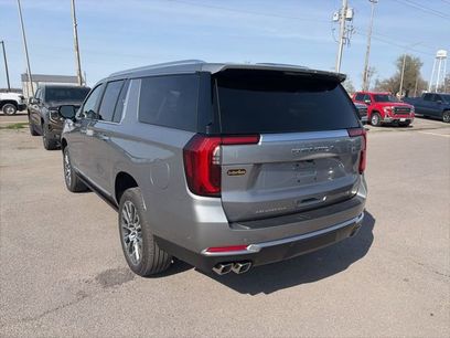 New 2026 GMC Yukon XL Denali w/ Sun & Power Step Package