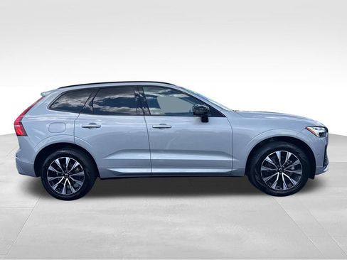 Used 2025 Volvo XC60 B5 Plus AWD/4WD image 13