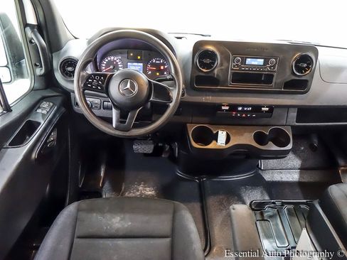 Used 2020 Mercedes-Benz Sprinter 2500 w/ Driver Convenience Package image 9