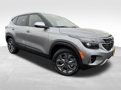 New 2026 Kia Seltos LX image 1
