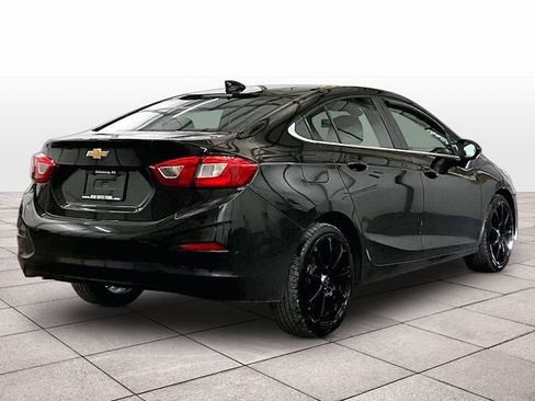 Used 2019 Chevrolet Cruze LT FWD image 11