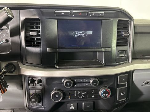Used 2024 Ford F250 XLT w/ FX4 Off-Road Package image 18
