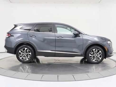 Used 2023 Kia Sportage EX AWD/4WD image 6
