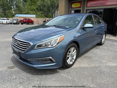 Used 2015 Hyundai Sonata SE w/ Winter Package FWD image 3