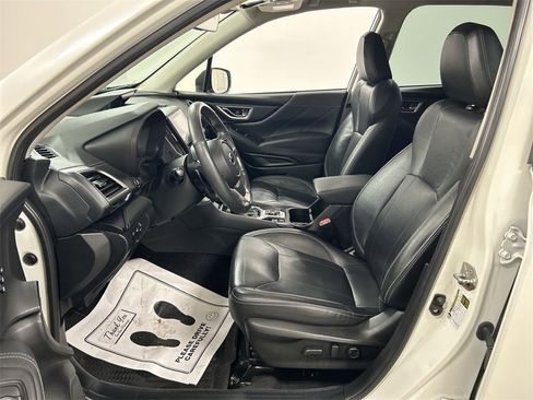 Used 2021 Subaru Forester Touring image 9