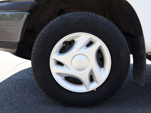 Used 2000 Toyota Tundra 2WD Regular Cab image 31