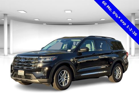 Used 2025 Ford Explorer Active w/ Active Comfort Package image 2