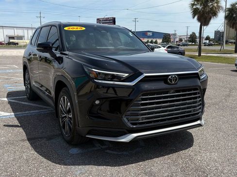 Used 2025 Toyota Grand Highlander AWD Hybrid image 1