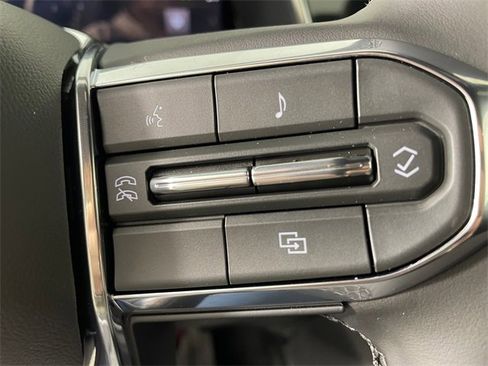 New 2026 GMC Canyon Elevation w/ Convenience Package image 9