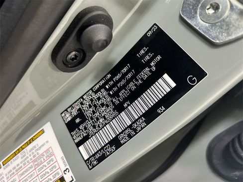 Used 2023 Toyota 4Runner TRD Off-Road Premium image 29