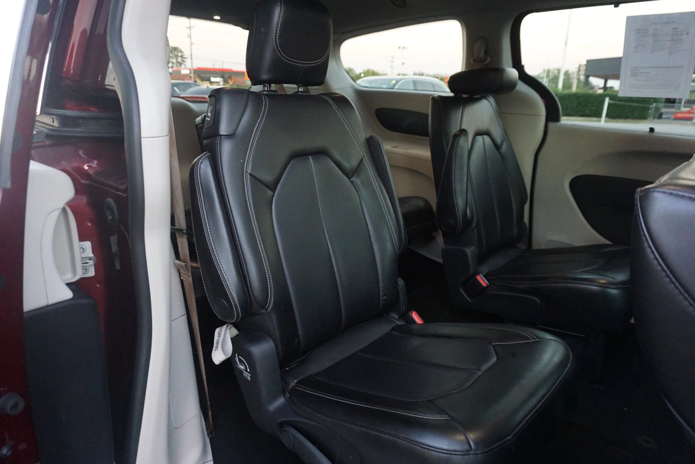 Used 2021 Chrysler Voyager Lxi FWD image 18