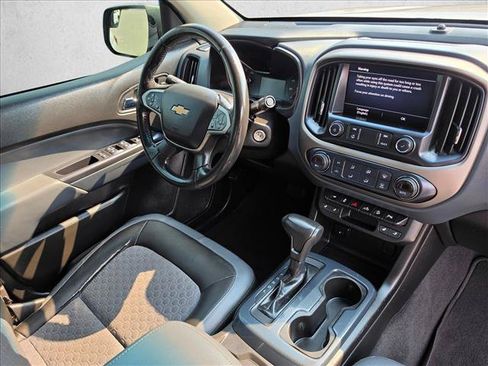 Used 2020 Chevrolet Colorado Z71 AWD/4WD image 10