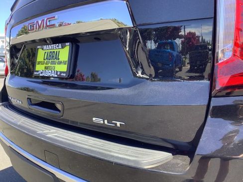 Used 2023 GMC Yukon SLT AWD/4WD image 43