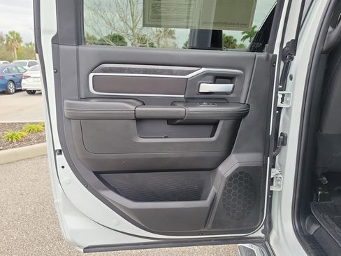 Used 2024 RAM 2500 Big Horn image 14