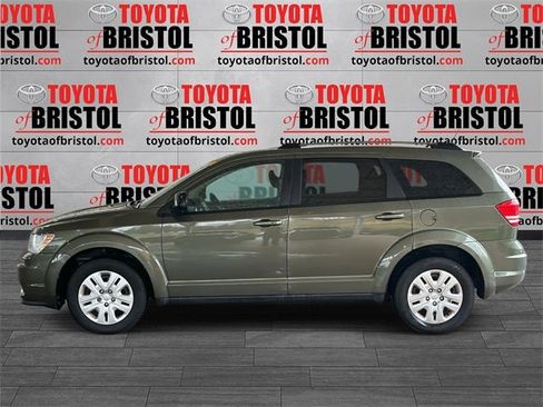 Used 2017 Dodge Journey SE image 5