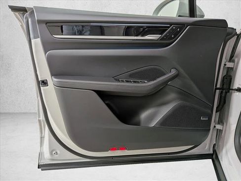 New 2026 Porsche Macan Electric RWD image 12
