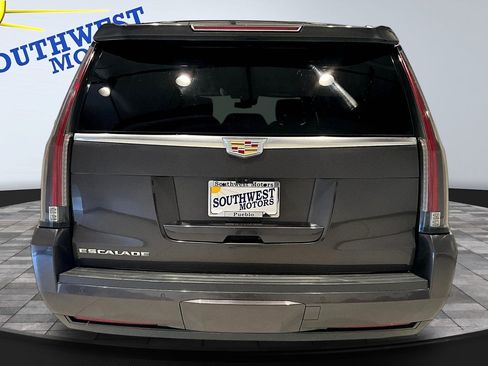 Used 2018 Cadillac Escalade ESV Platinum AWD/4WD image 6