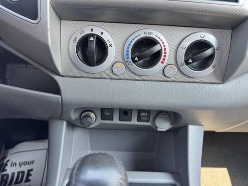 Used 2011 Toyota Tacoma 4x4 Access Cab V6 w/ TRD Off-Road Pkg image 21