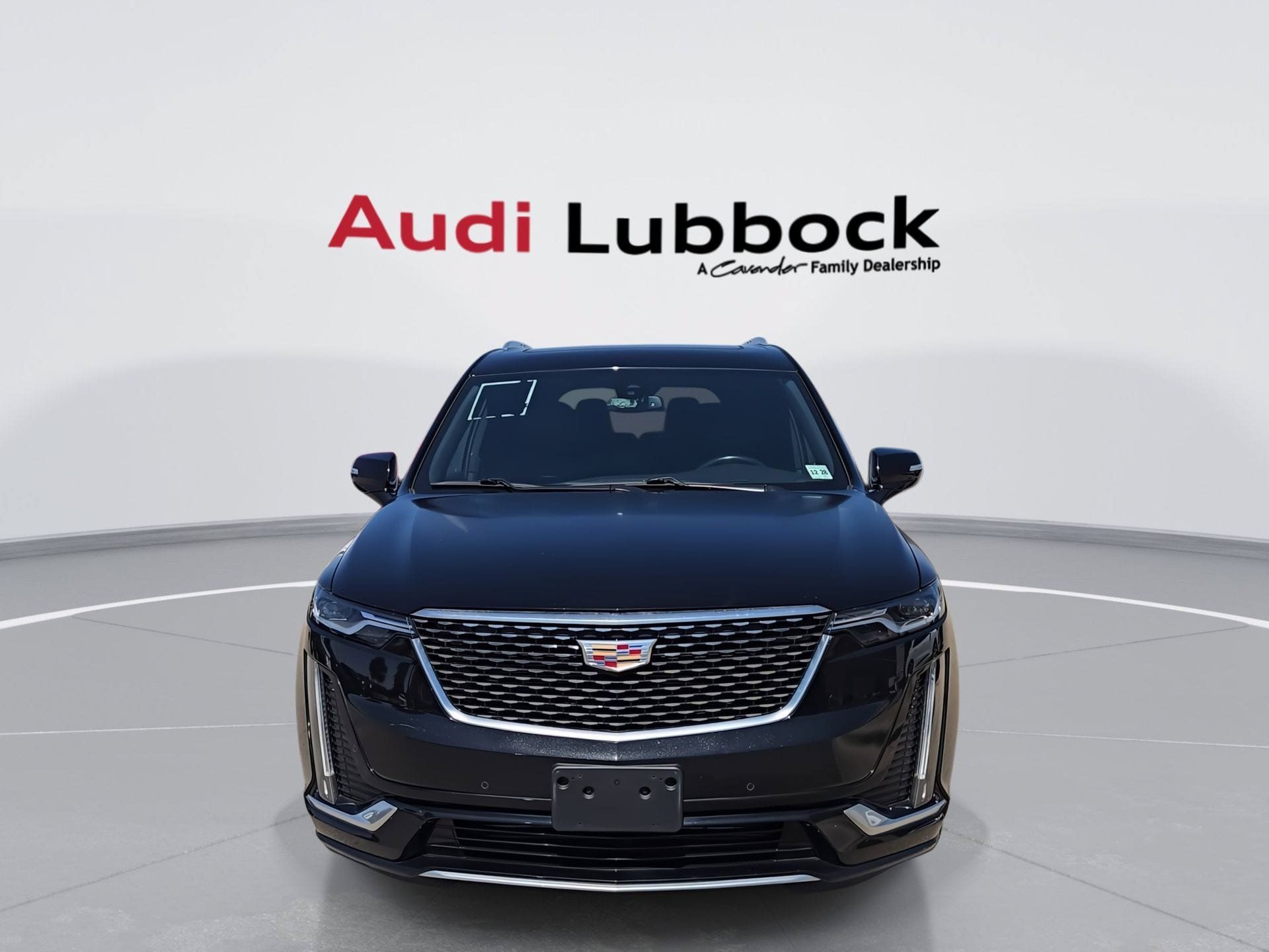 Used 2024 Cadillac XT6 Luxury AWD/4WD image 3