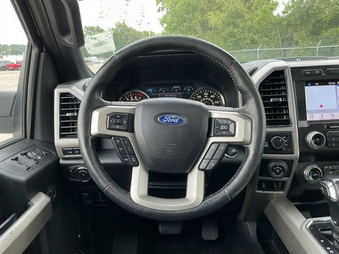 Used 2019 Ford F150 Lariat w/ Equipment Group 502A Luxury AWD/4WD image 23