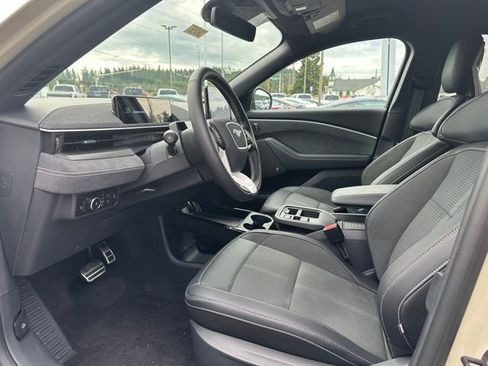 New 2025 Ford Mustang Mach-E GT image 9