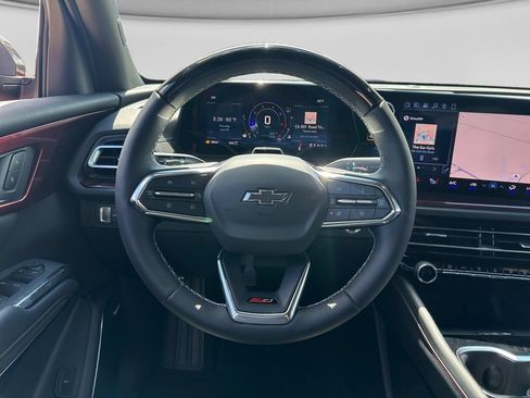 New 2026 Chevrolet Traverse Z71 w/ Enhanced Driving Package AWD/4WD image 13