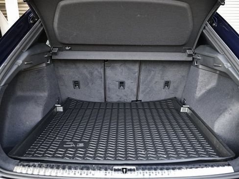 Certified 2025 Audi Q3 2.0T Premium w/ Convenience Package image 29