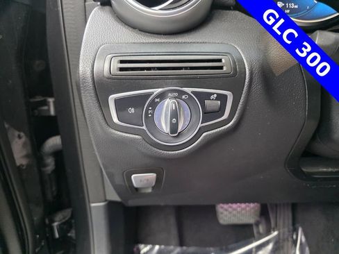 Used 2022 Mercedes-Benz GLC 300 GLC 300 image 25