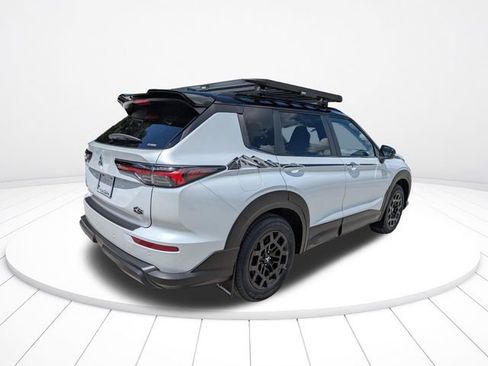 New 2026 Mitsubishi Outlander AWD image 4