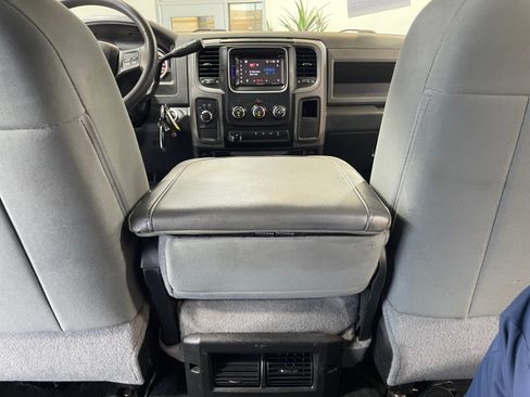 Used 2018 RAM 2500 Tradesman w/ Chrome Appearance Group AWD/4WD image 32