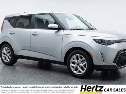 Used 2025 Kia Soul LX w/ LX Technology Package