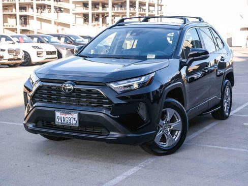 Certified 2025 Toyota RAV4 XLE FWD image 1