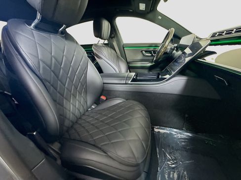 Used 2024 Mercedes-Benz S 580 4MATIC Sedan w/ Warmth & Comfort Package image 29