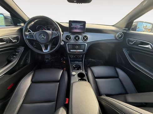 Used 2018 Mercedes-Benz CLA 250 4MATIC w/ Premium Package image 11