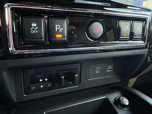 Used 2024 Nissan Titan Platinum Reserve w/ Moonroof Package image 34