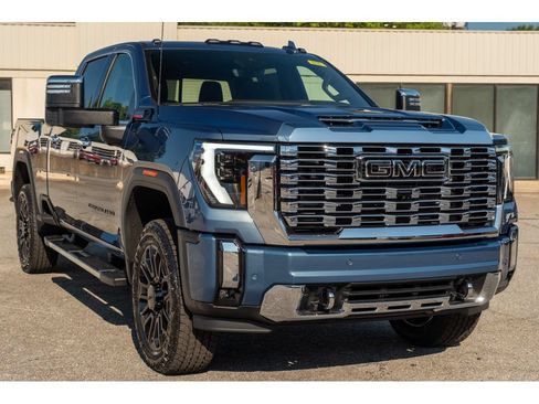 New 2026 GMC Sierra 2500 Denali w/ Denali Reserve Package AWD/4WD image 36