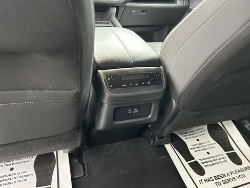 Used 2025 Nissan Pathfinder SV AWD/4WD image 15